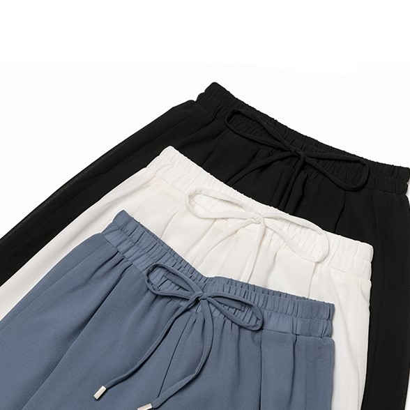 ボトムス　パンツ