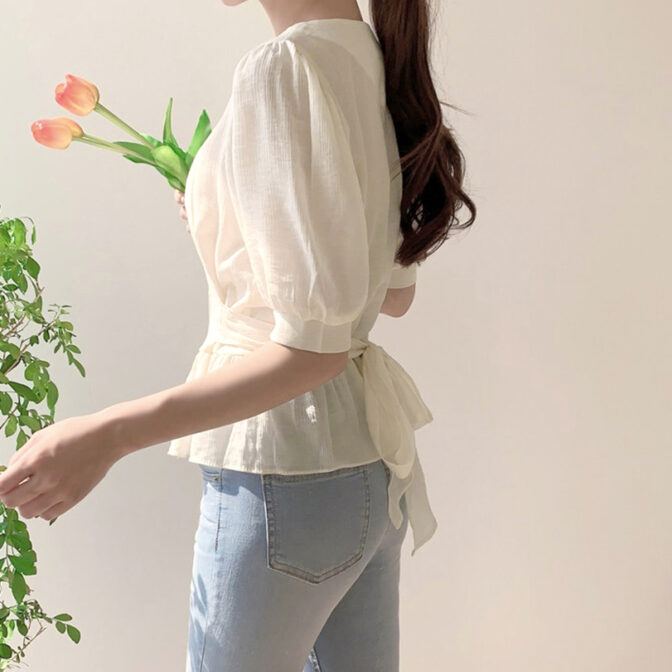 ペンタゴンネック ブラウス