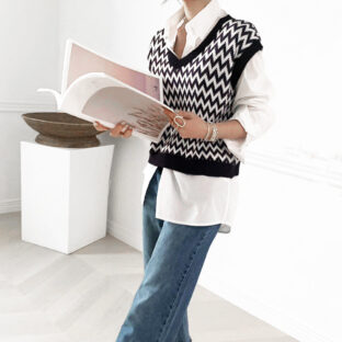 モノトーンVネックベスト