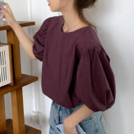 ごつく見える？パフスリーブの着こなし２選