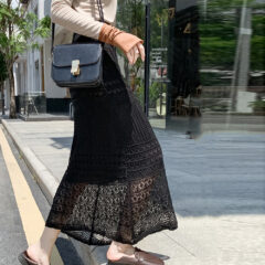 クロシェ編みのスカートは洗練られたセクシーコーデアイテム
