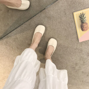 全身アイボリー　コーデ