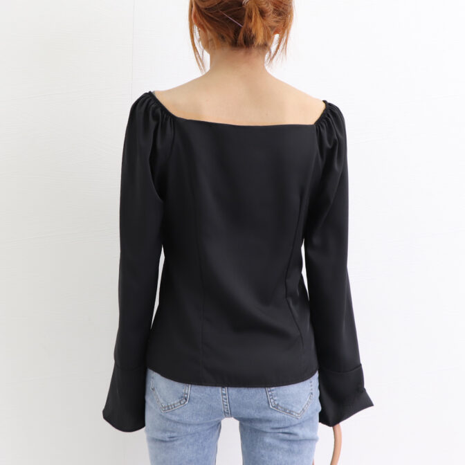 ブラウス フリルネック