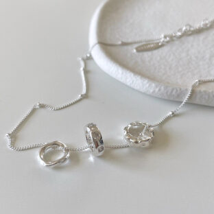 リングスネックレス